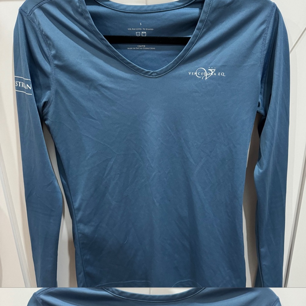 Vencedora Equestrian V-Neck